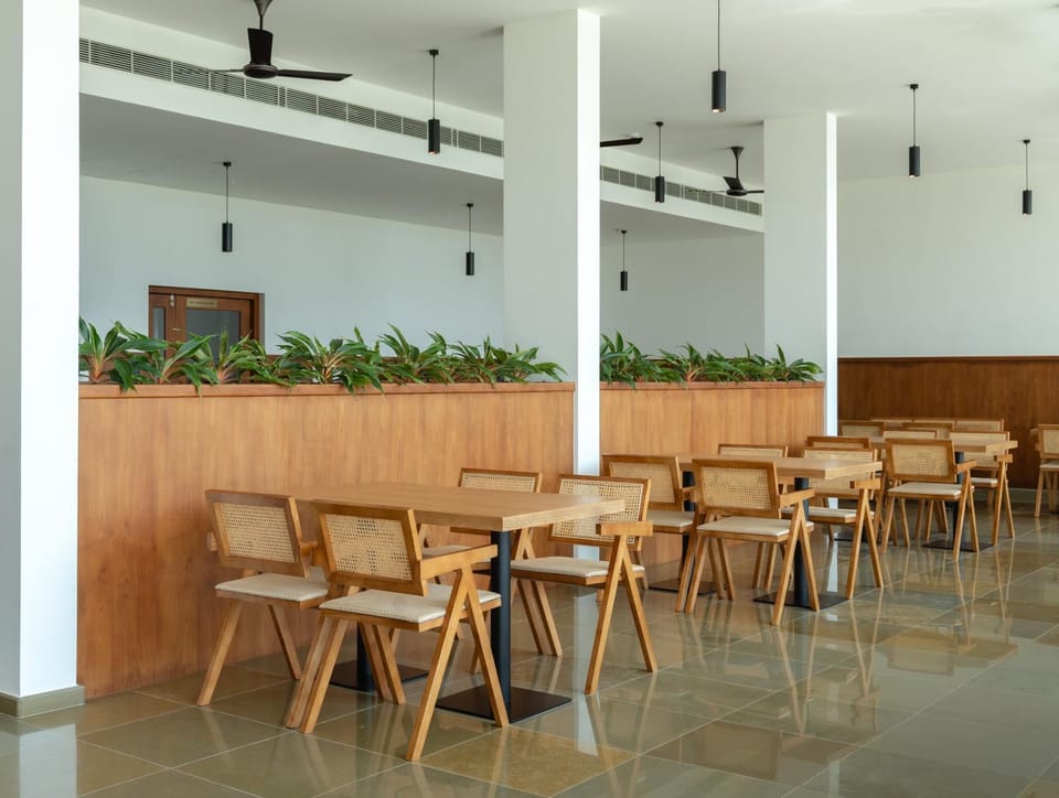 Restaurant/places to eat, Restaurant/places to eat