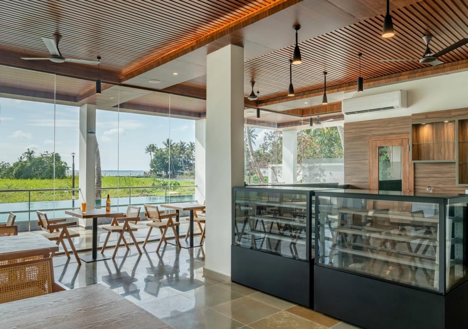 Restaurant/places to eat, Food