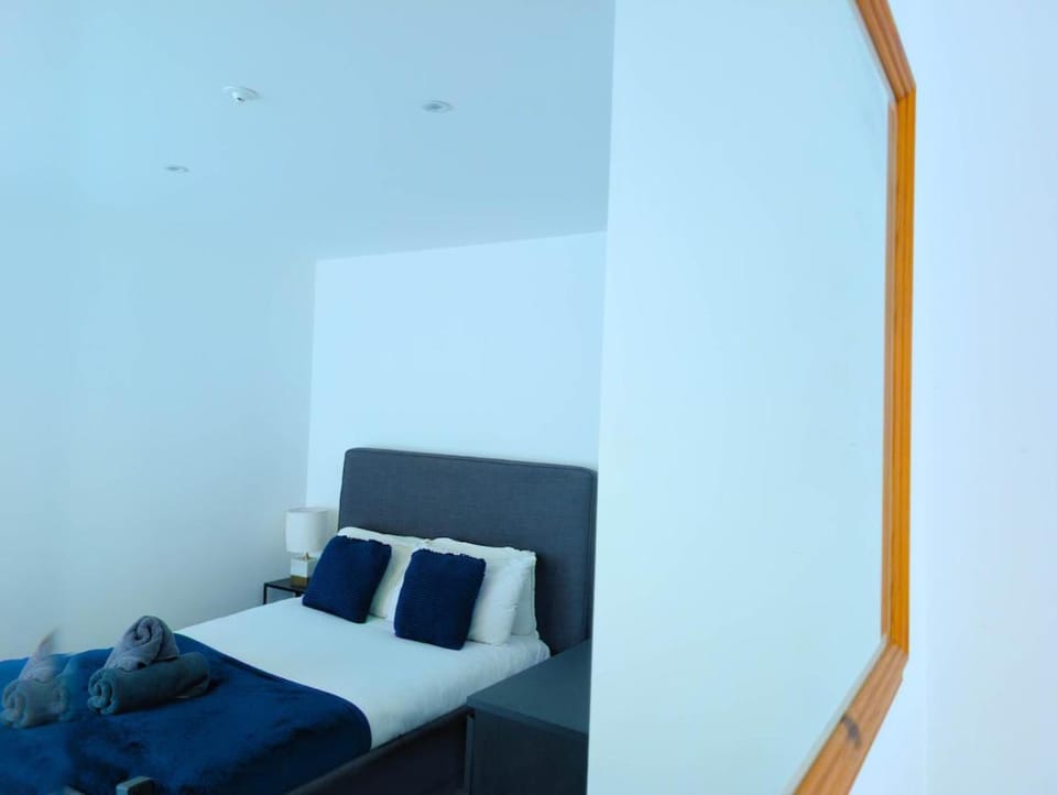 Hemel Apartments - LuxeStay Apartment in Hemel Hempstead