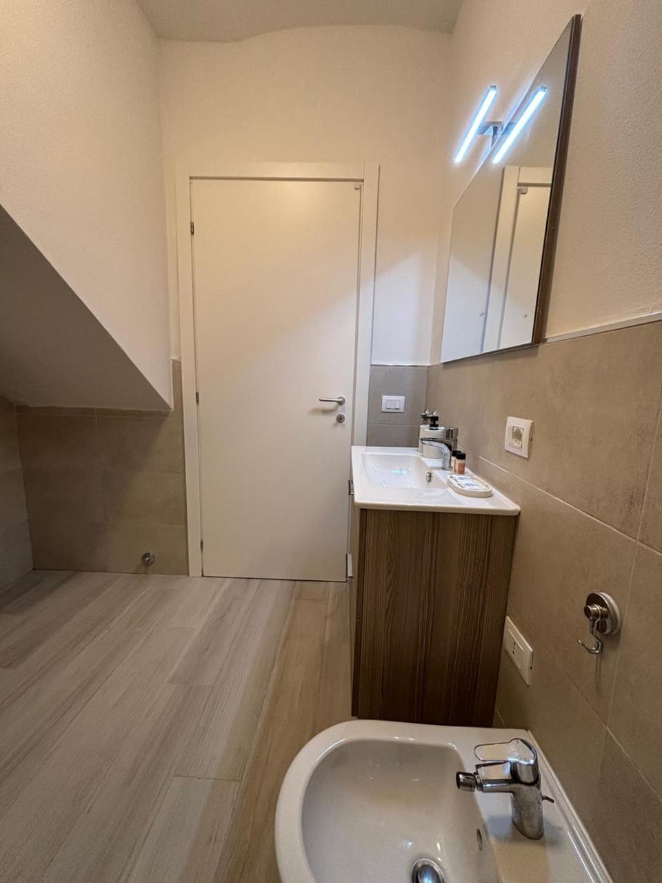 Shower, Toilet, Bathroom, bidet, hair dryier, towels