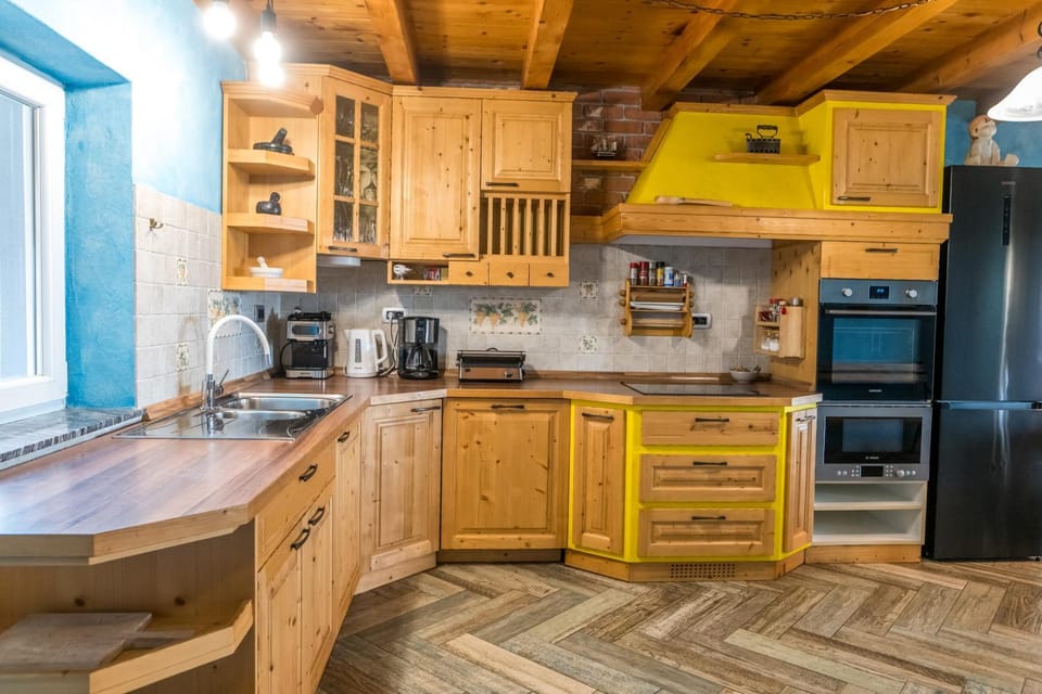 dishwasher, oven, pet friendly, stove, toaster