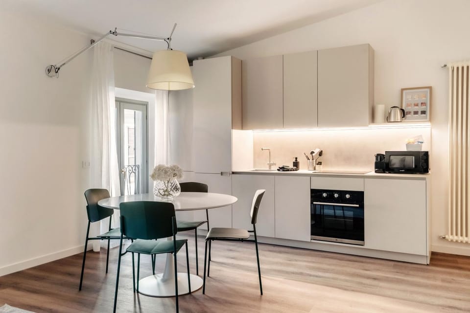 Dining area, kitchen