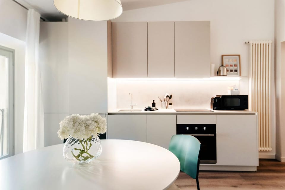 Dining area, kitchen