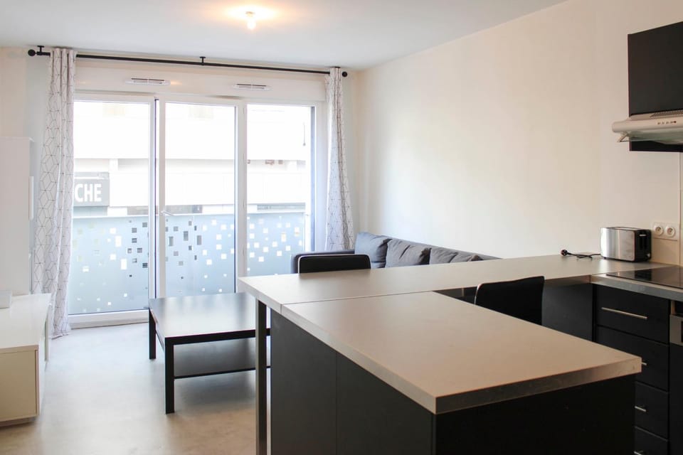 Charming modern 2-room apartment near Paris Apartment in Pantin