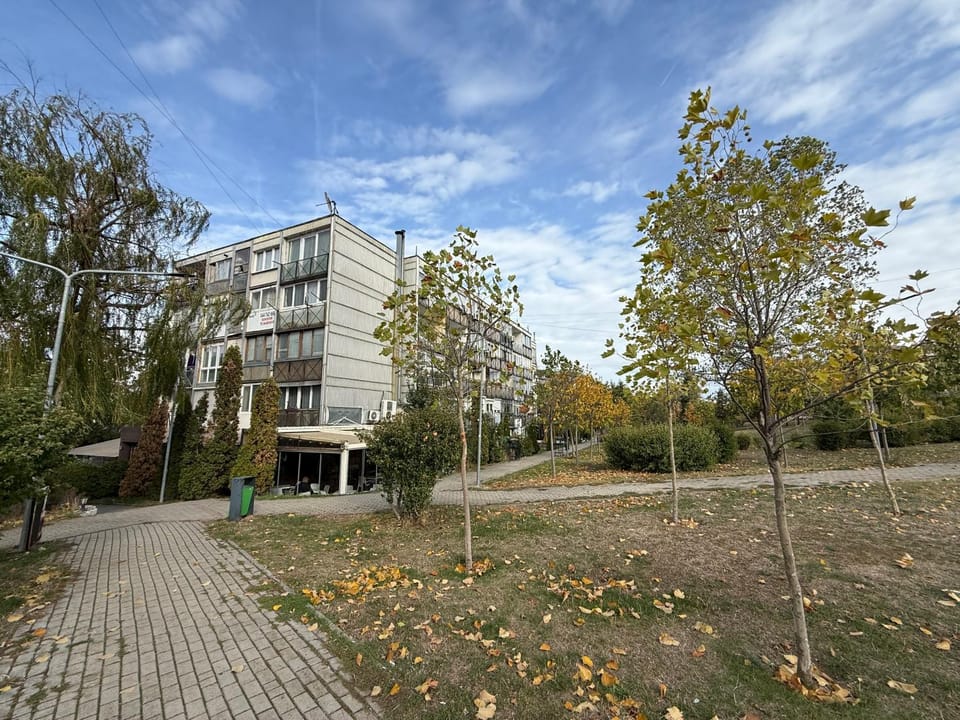 Property building, Landmark view, Street view