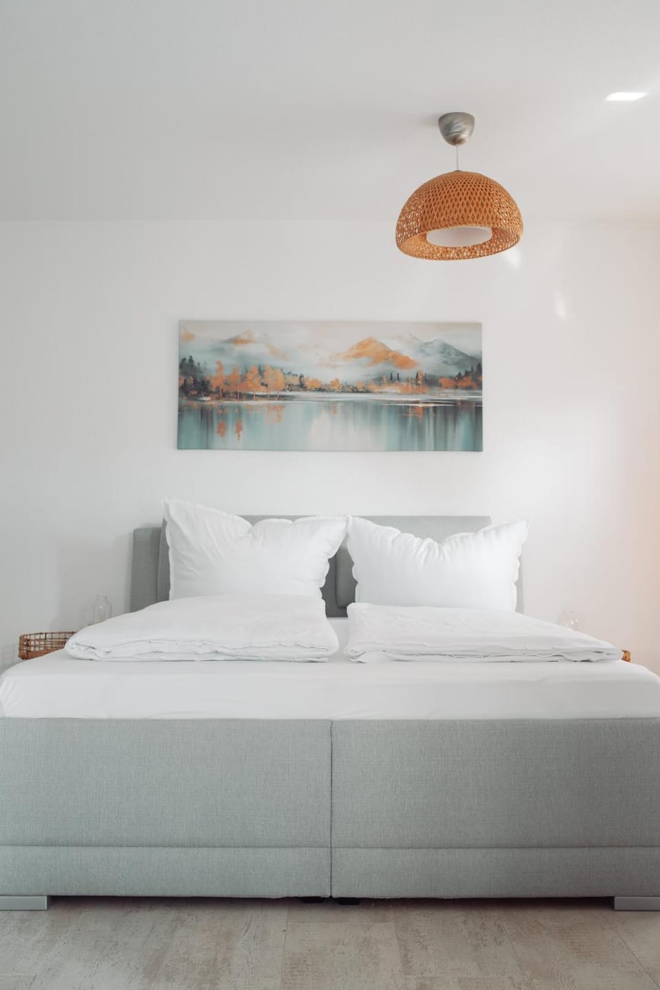 Photo of the whole room, Bedroom