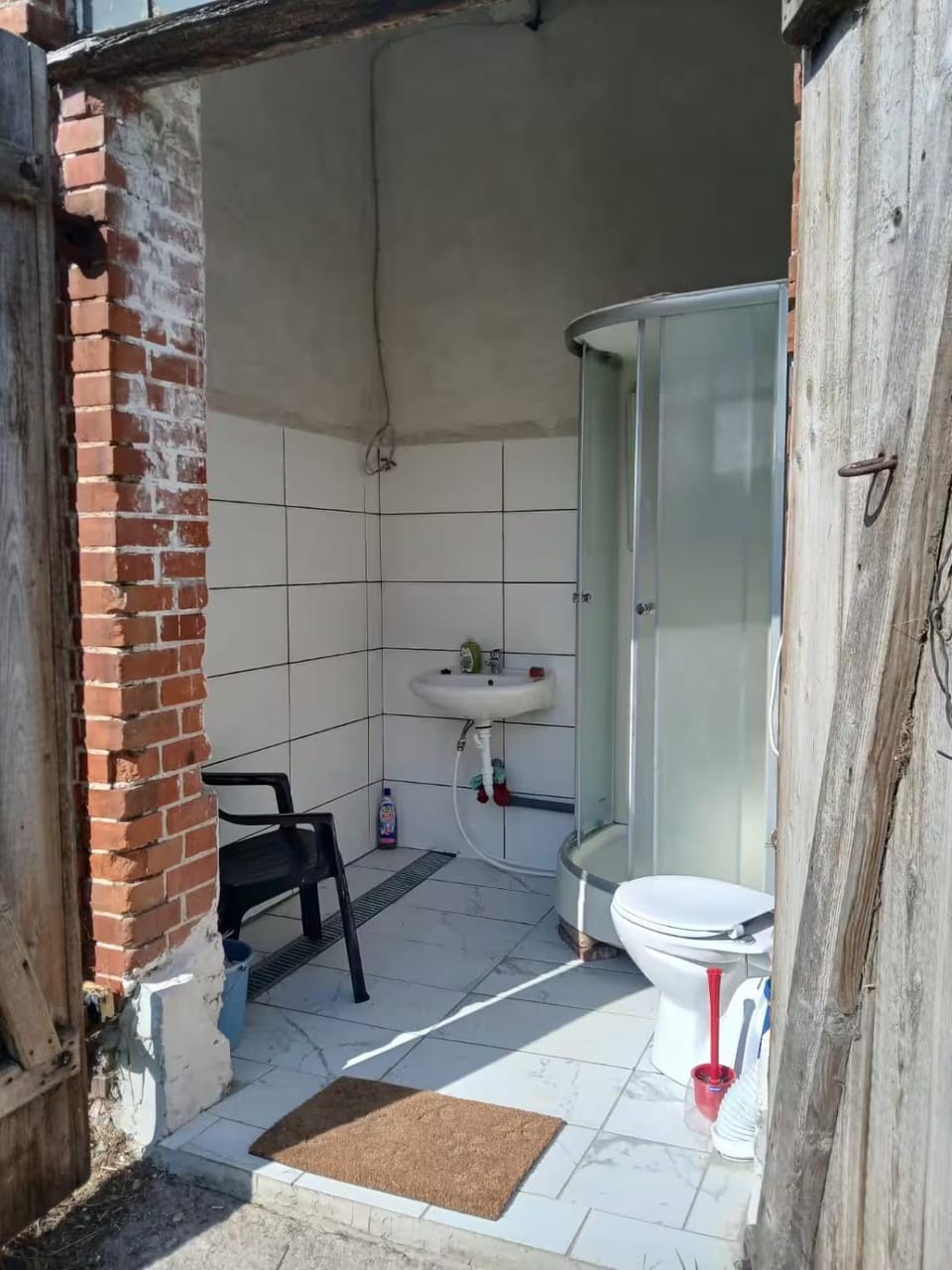 Shower, Toilet, Bathroom