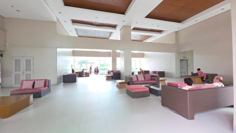 Cosy Makati Penthouse Studio with Great View Apartment in Pasay