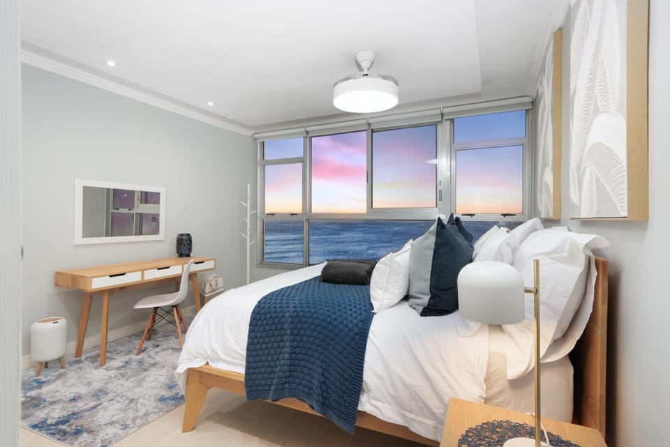 Bed, Bedroom, Sea view