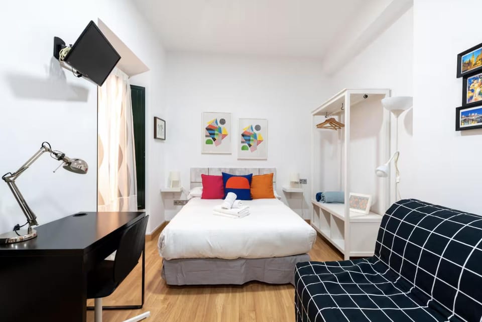 Apartamentos junto plaza Salvador Apartment in Seville