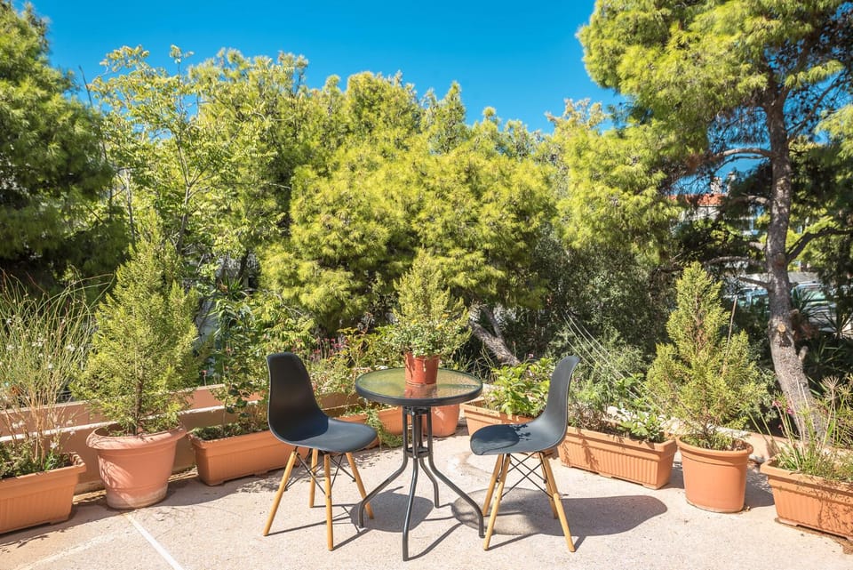 Balcony/Terrace, Garden view
