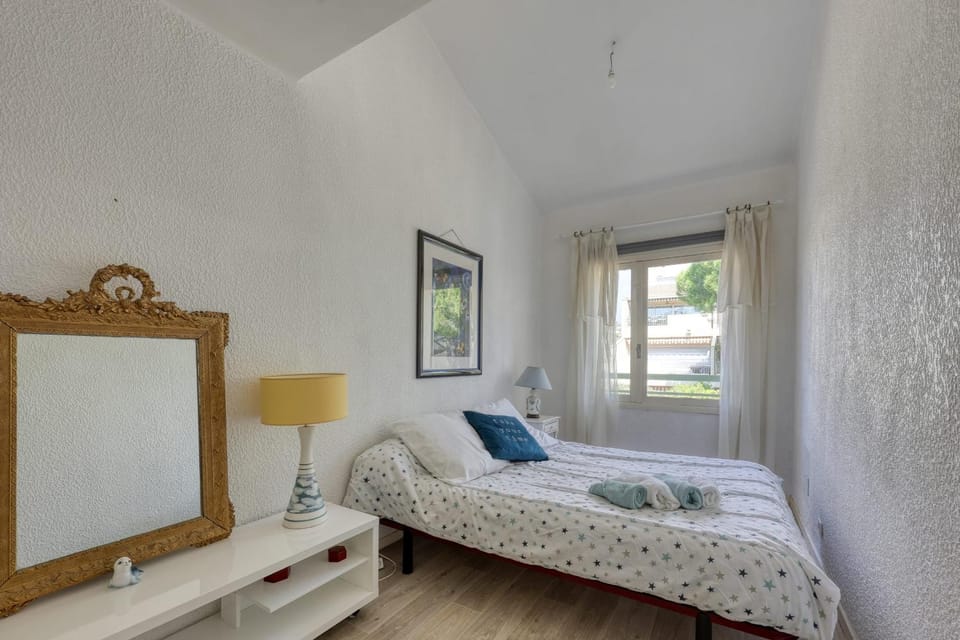 Le Provençal - AC - Proche Plages Apartment in French Riviera