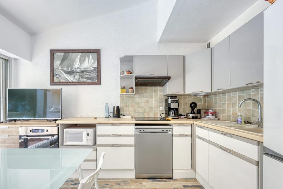 Le Provençal - AC - Proche Plages Apartment in French Riviera