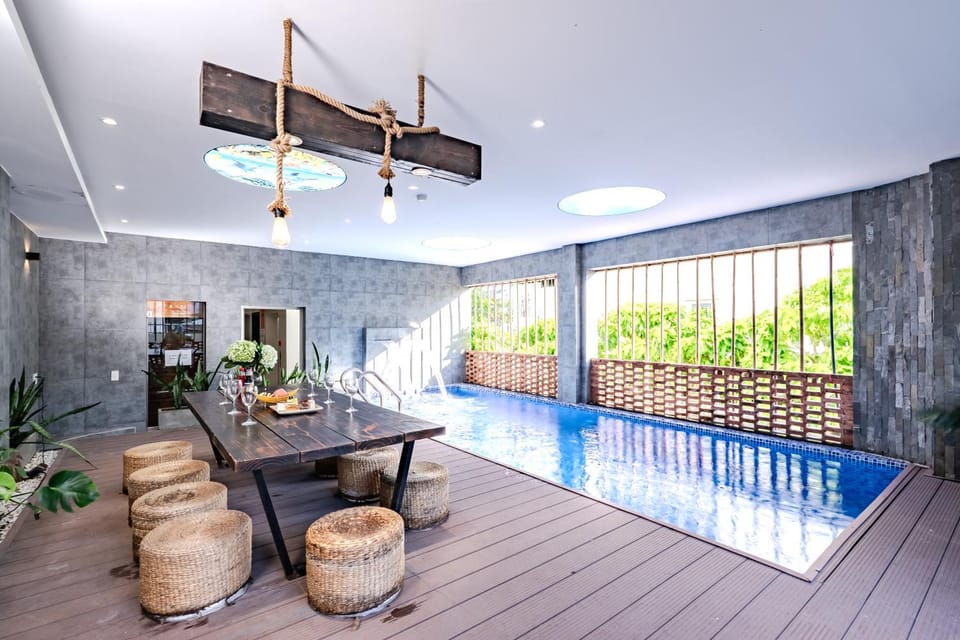 Swimming pool, Swimming pool