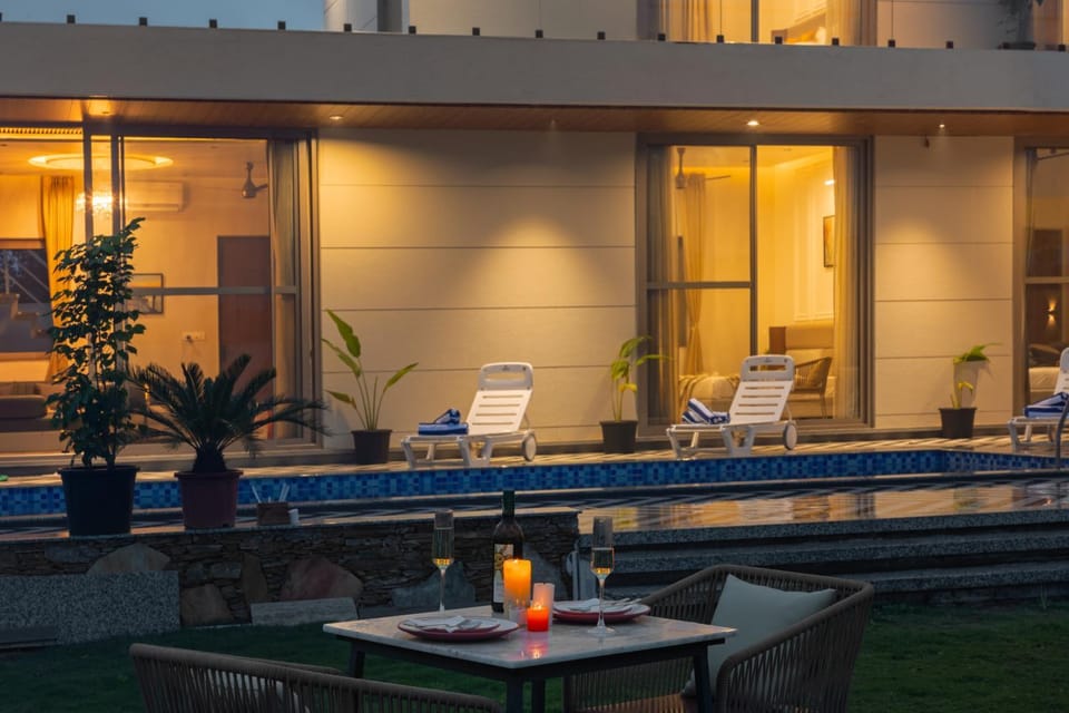 Property building, Seating area, Swimming pool
