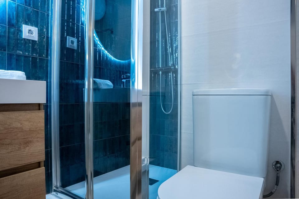 Shower, Bathroom