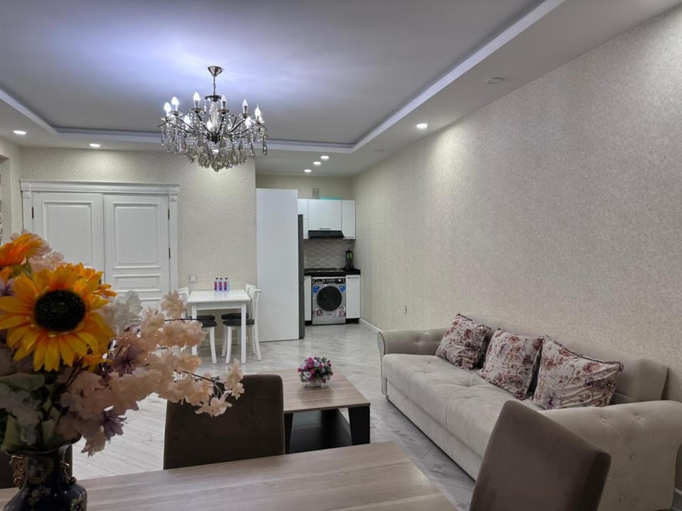 Kitchen or kitchenette, Living room, Seating area, Dining area, minibar