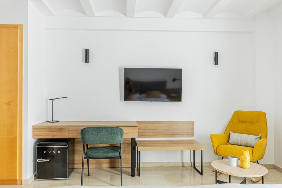 TV and multimedia, minibar