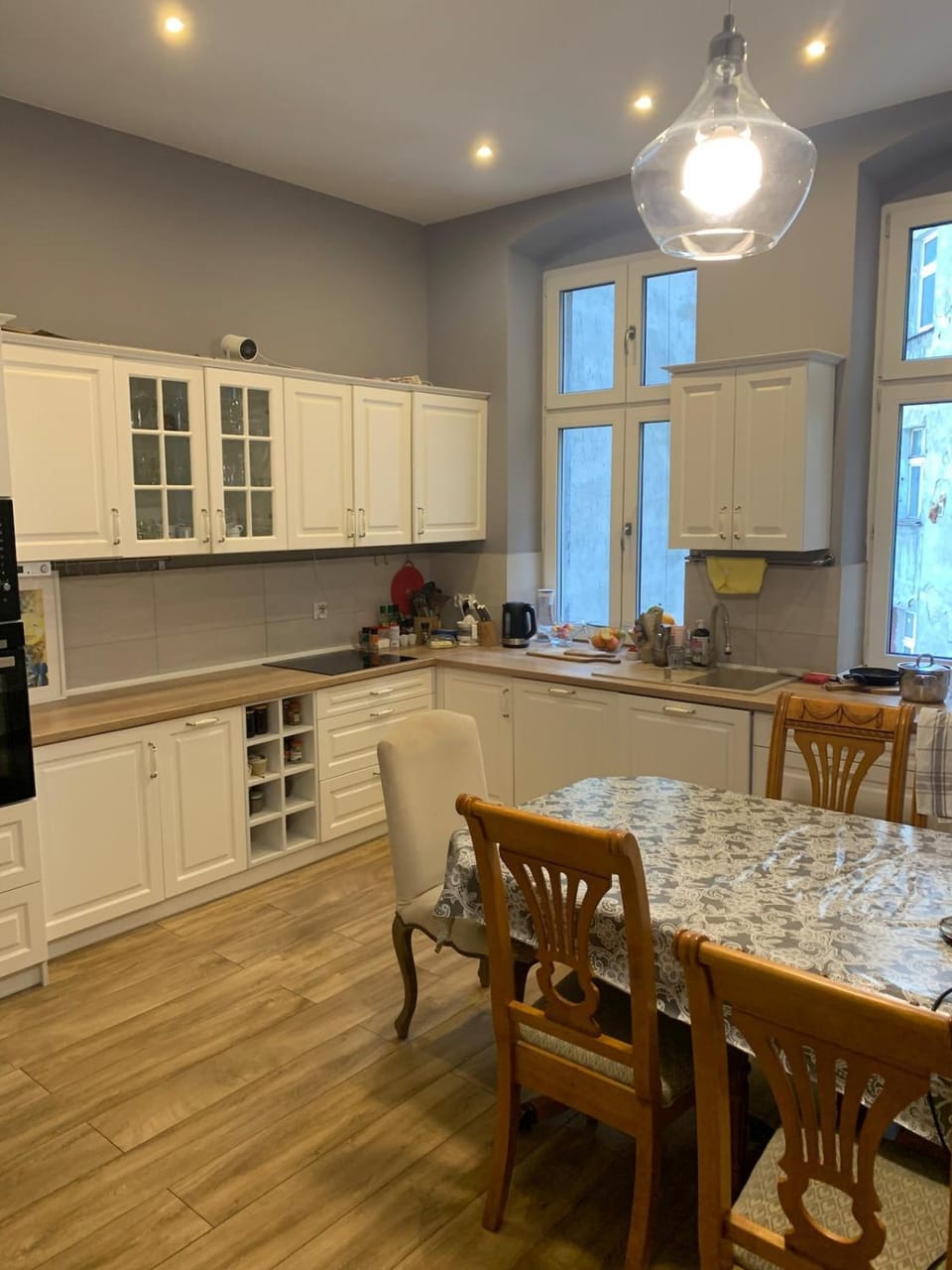 Kitchen or kitchenette, Dining area, dishwasher, stove