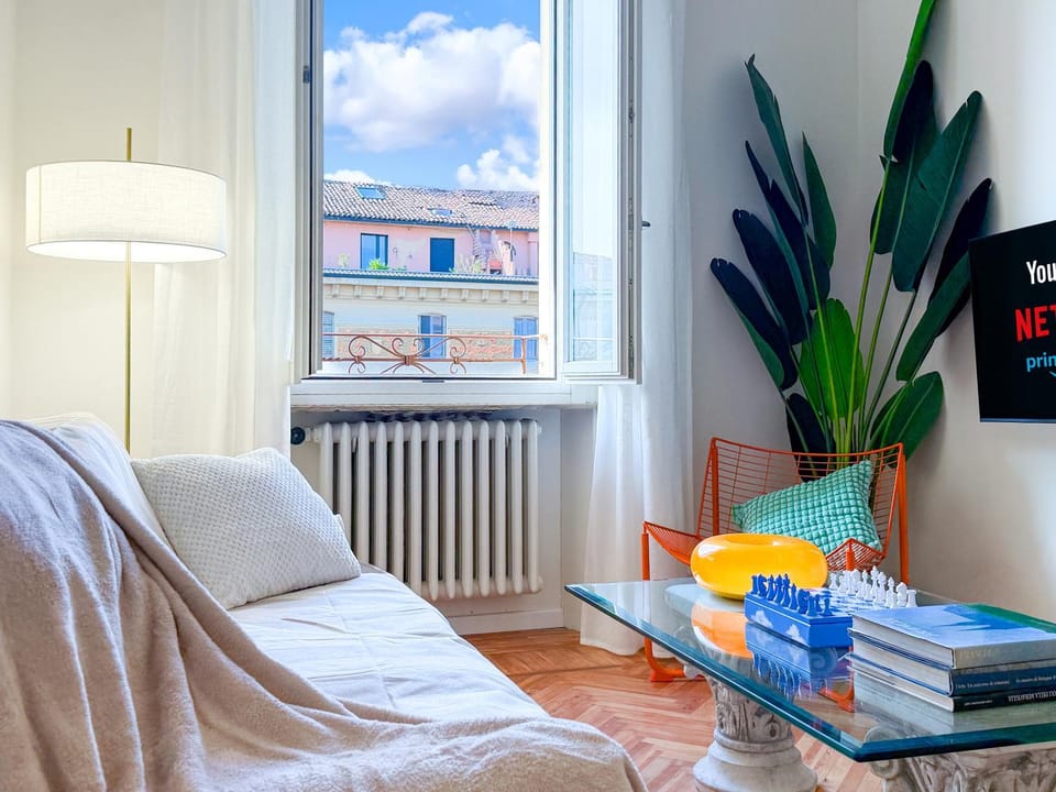 Communal lounge/ TV room, Children play ground, Children play ground, Game Room, Game Room, Library, Library, TV and multimedia, View (from property/room), View (from property/room), Lounge or bar, City view, City view, Garden view, Garden view, Landmark view, Landmark view, Street view, Street view, Quiet street view