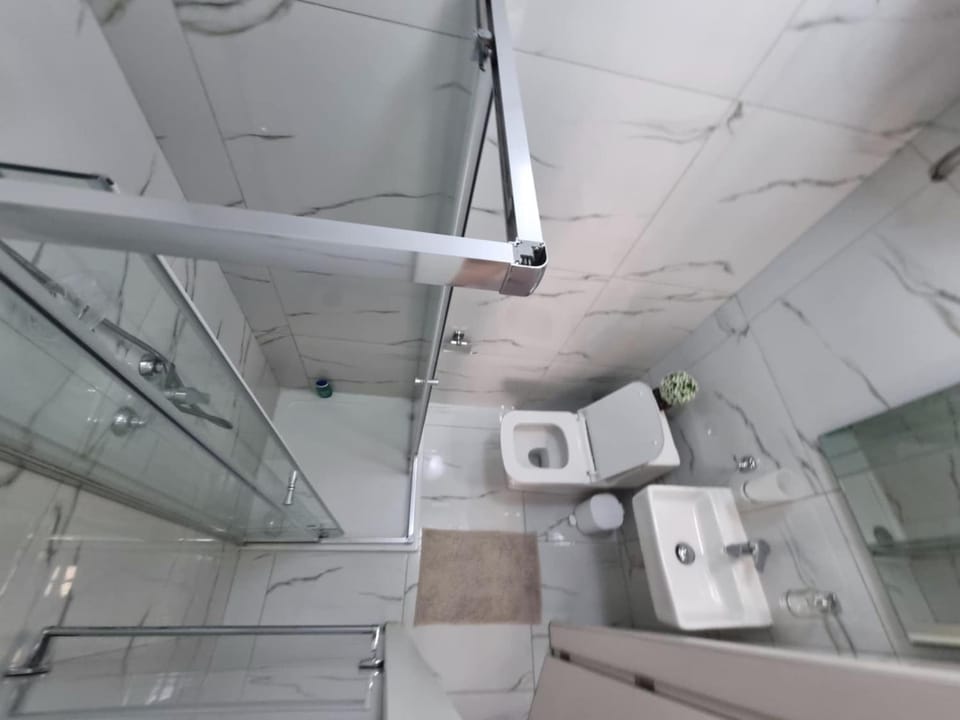 Shower, Bathroom, towels