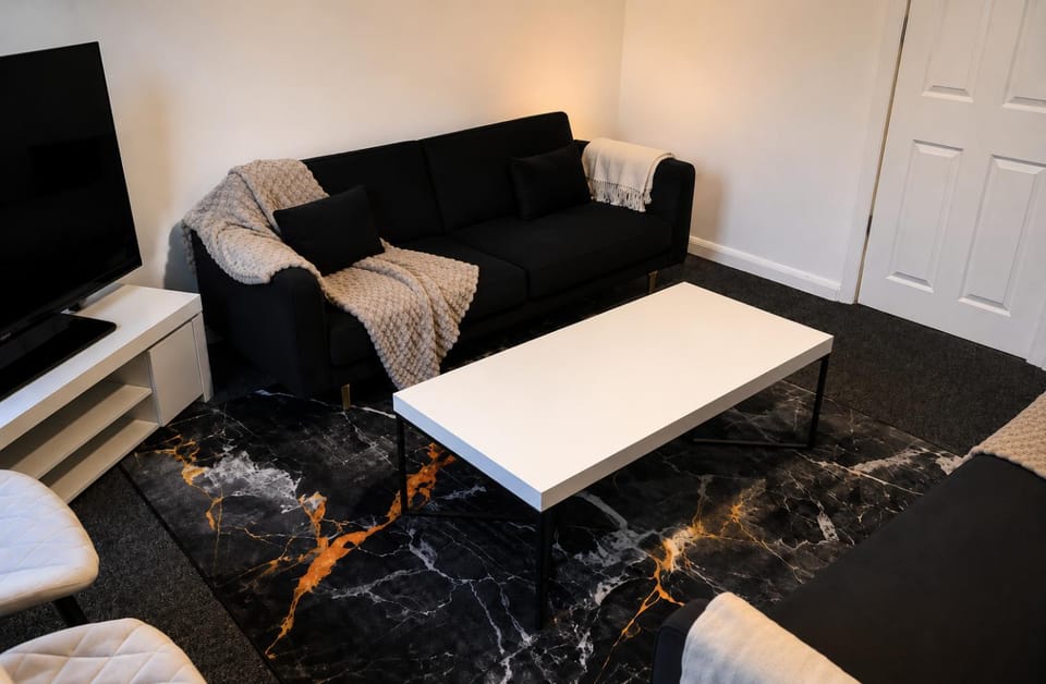 Communal lounge/ TV room, TV and multimedia, Living room