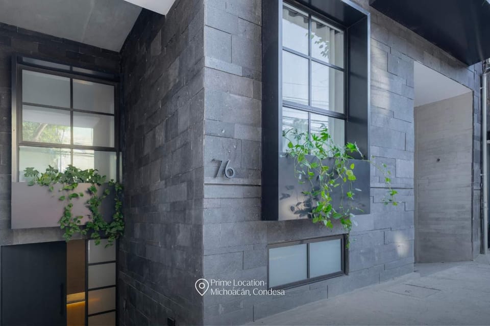 Capitalia Photographic Patio in Condesa w Gym Apartment in Mexico City