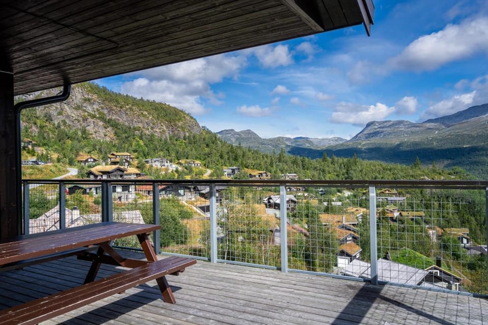 Spring, Day, Natural landscape, View (from property/room), Balcony/Terrace, Mountain view