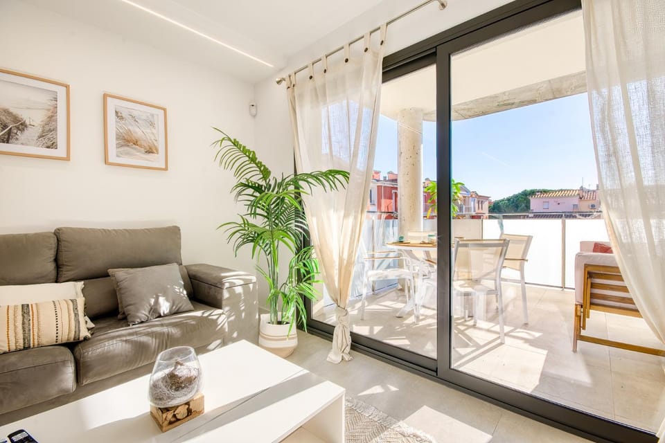 Balcony/Terrace, Living room
