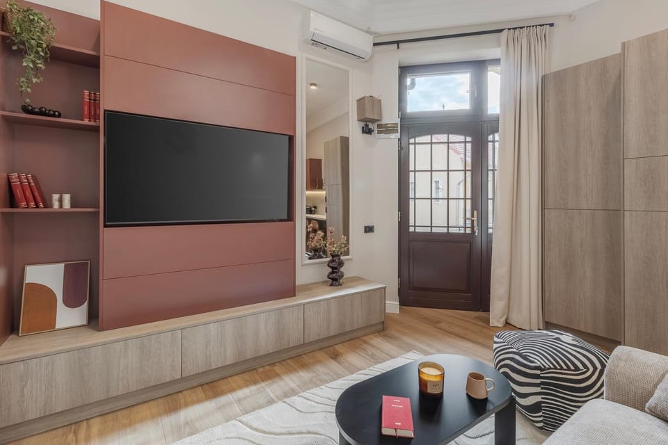 TV and multimedia, Living room, air conditioner
