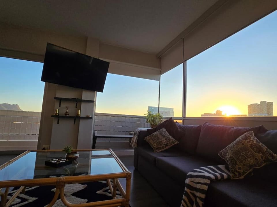 TV and multimedia, View (from property/room), Living room, Sunset
