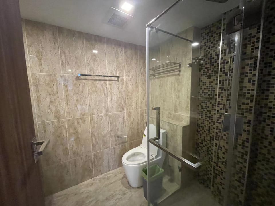 林荫大道公寓Grand Avenue codon 超大泳池 素质极高的公寓 Apartment in Pattaya City