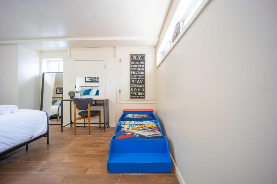 Bright 3bed basement with backyard & free parking Apartment in Mount Vernon