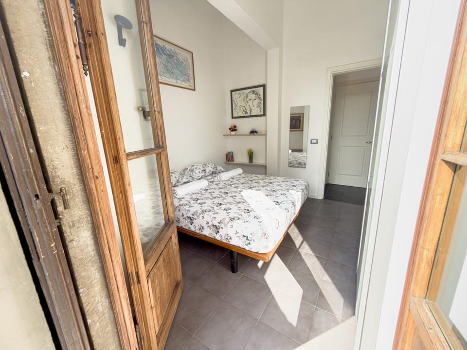 Bed, Photo of the whole room, Bedroom, wardrobe