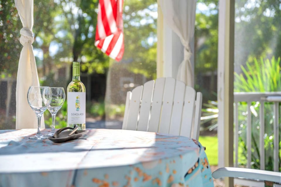 Sunshine Bungalo-Baytowne-GolfCartDeals-CommPool House in South Walton County