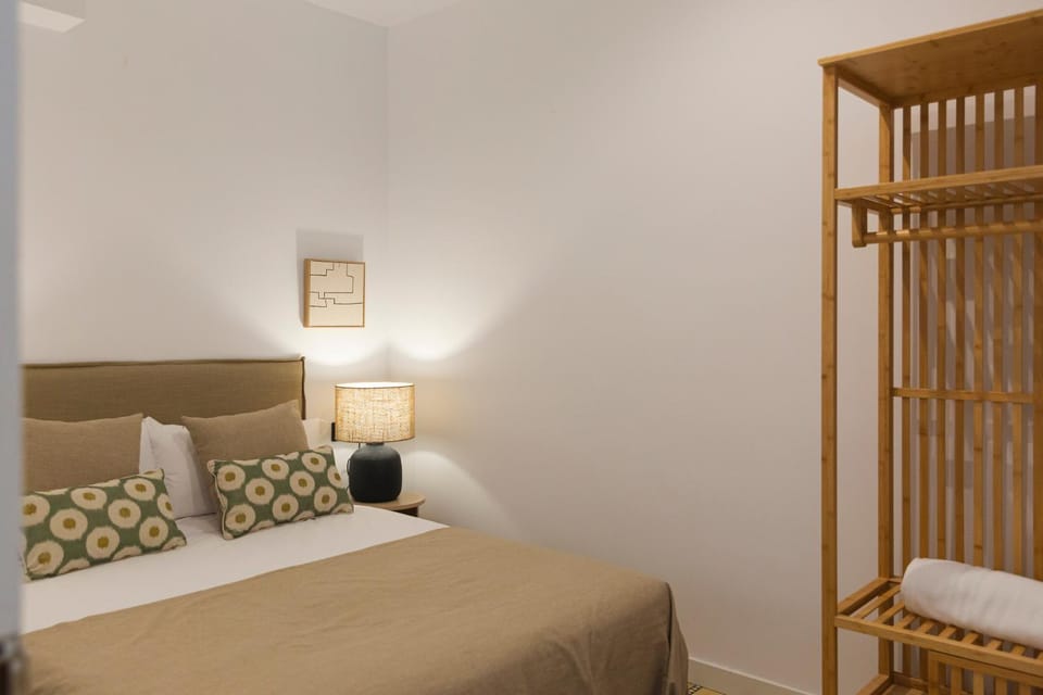 Barcelona - Gracia 3-A Apartment in Barcelona