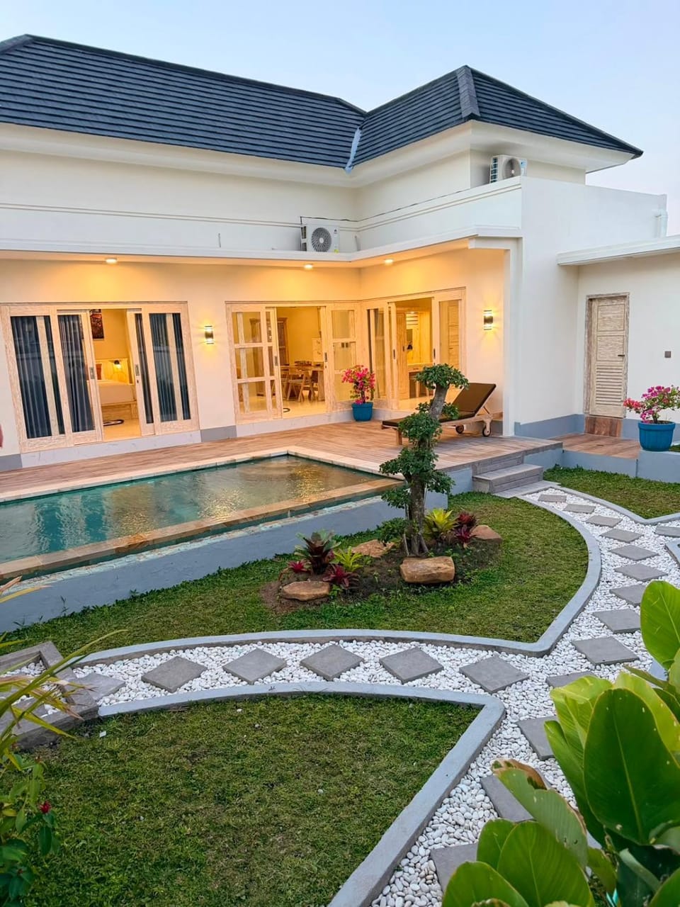 the gosana Villa in Abang