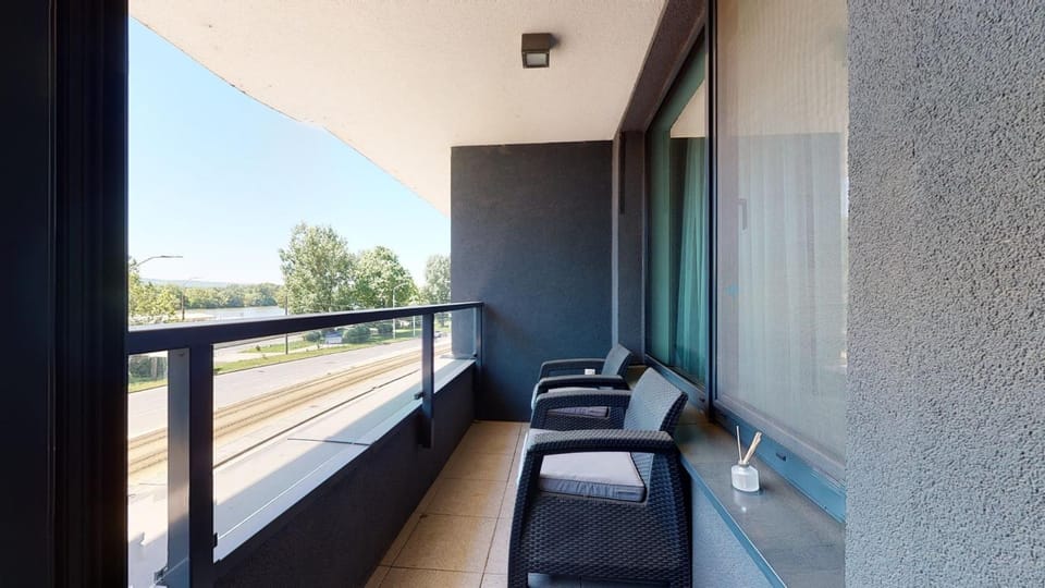 Premium Apartment by Danube, FREE Parking Apartment in Bratislava