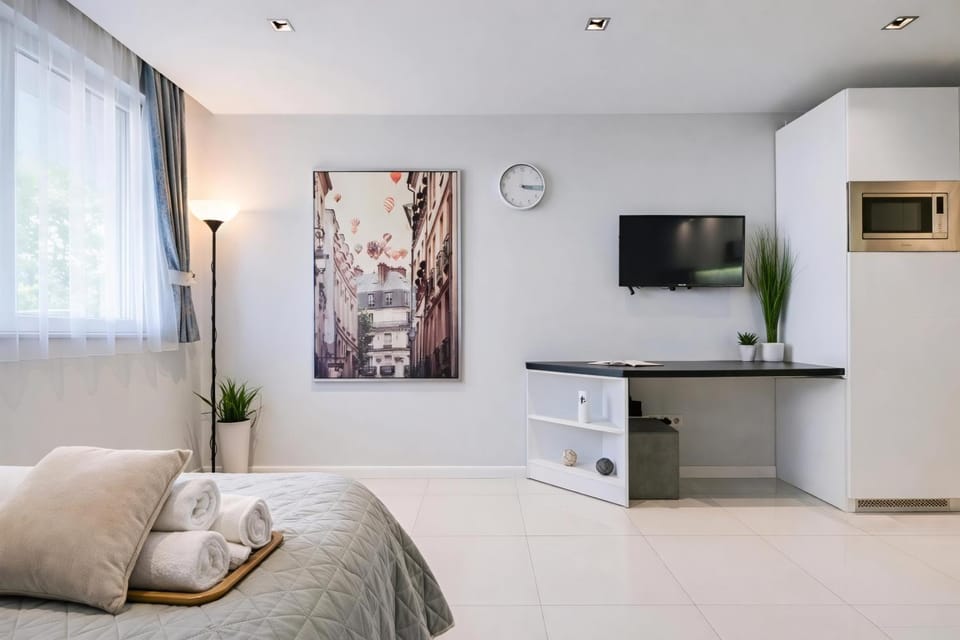 TV and multimedia, Living room, Decorative detail