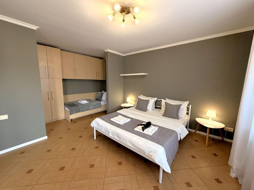 Bed, Photo of the whole room, Bedroom, towels, wardrobe