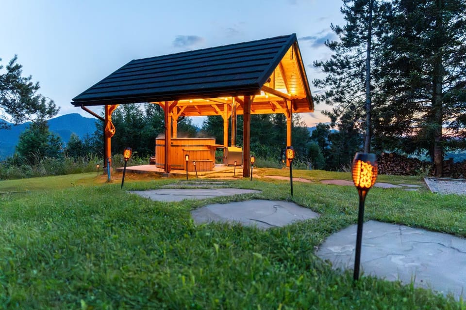 !! Dom nad Chmurami w Pieninach - BALIA & SAUNA - Piękny Widok na SZCZAWNICĘ !! Chalet in Lesser Poland Voivodeship