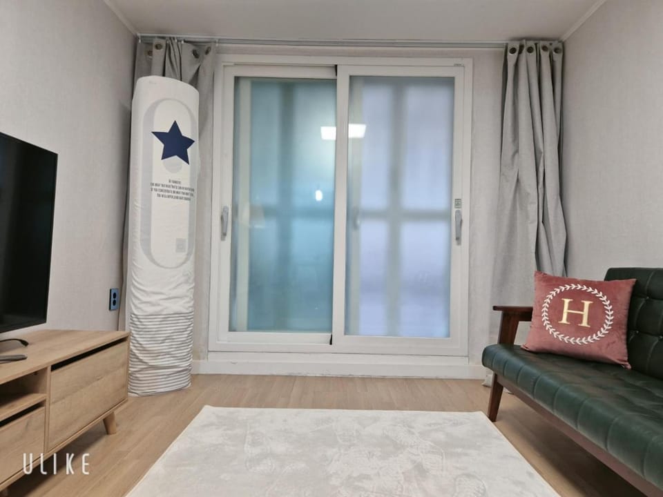 STAY179-Women-only share house-B102&102 Bed and Breakfast in Seoul