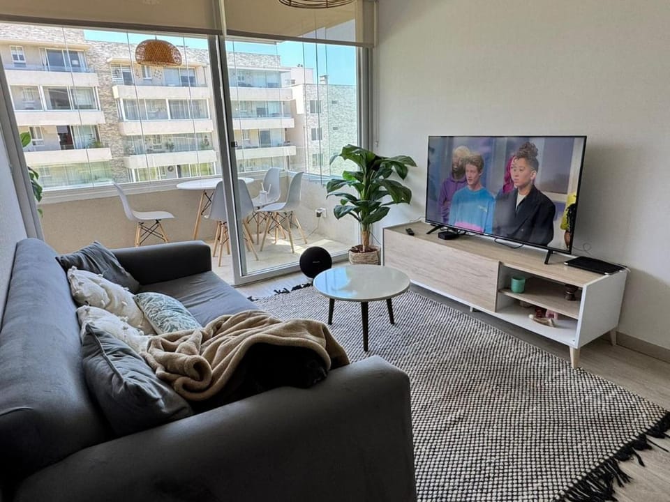 Communal lounge/ TV room, Living room