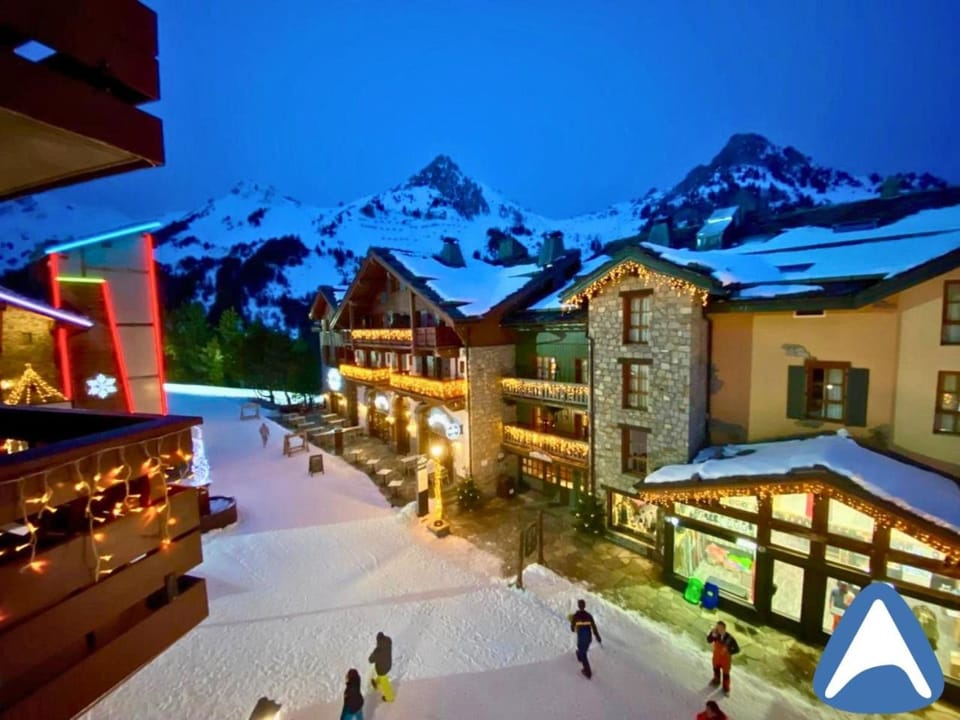 Nearby landmark, Night, Mountain view, Location