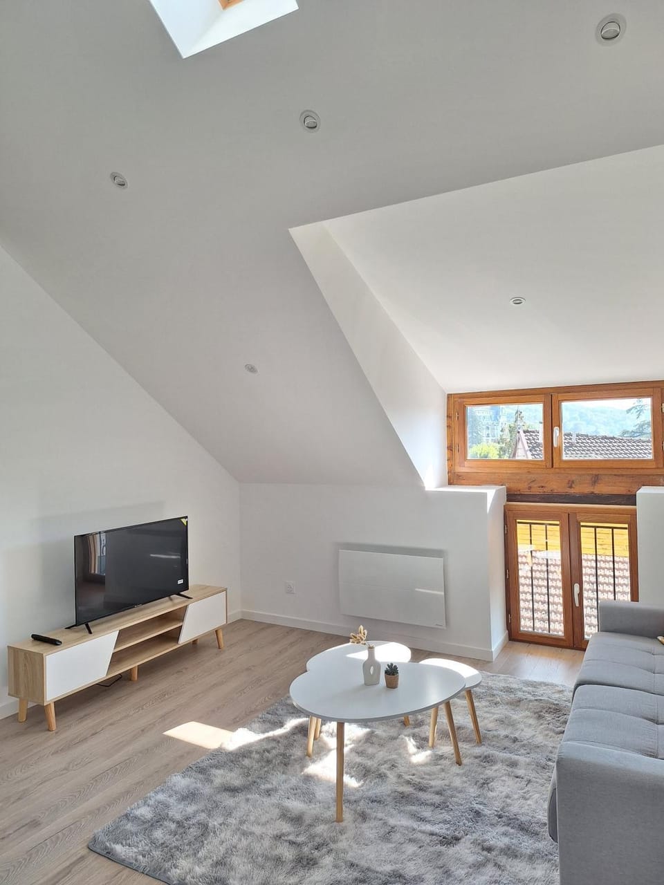 Communal lounge/ TV room, TV and multimedia, Living room, Seating area