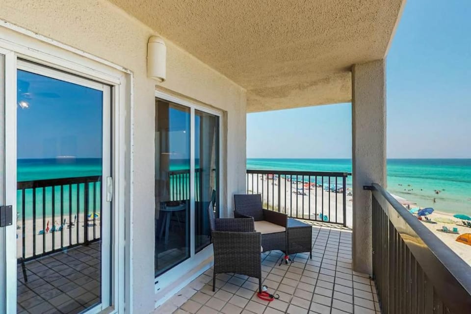 Pinnacle Port C2-404 House in Sunnyside