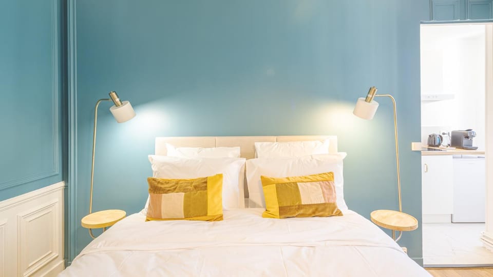 Bed, Bedroom