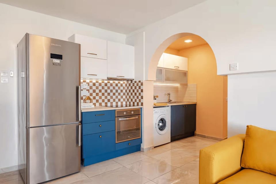 Kitchen or kitchenette, oven, stove