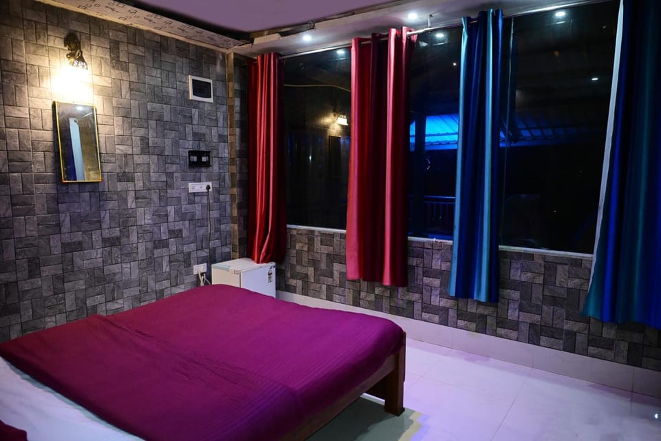 kk Residences Bed and Breakfast in Maharashtra