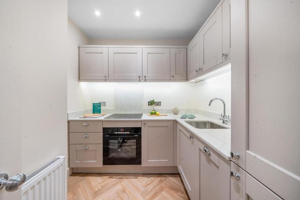 Prime Location! 1-Bed Flat Near All Attractions Apartment in Bath